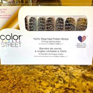 Color Street - Hiss and Make Up